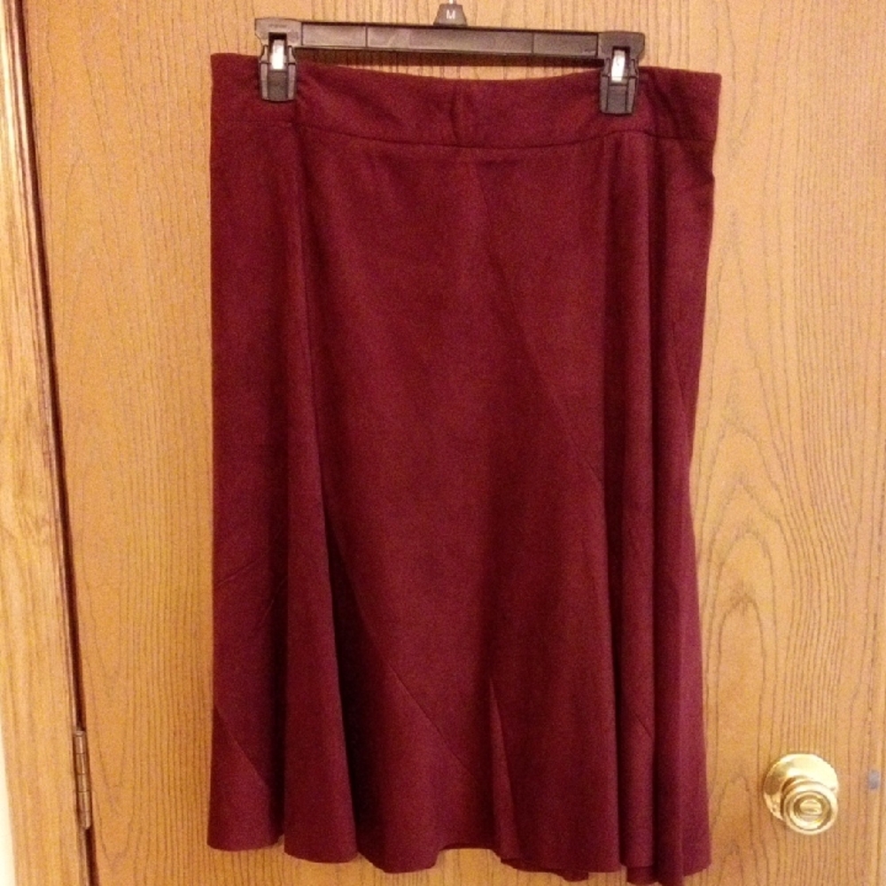 Elegant Burgundy Skirt